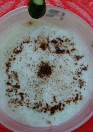 A picture of Spicy tangy cucumber raita.