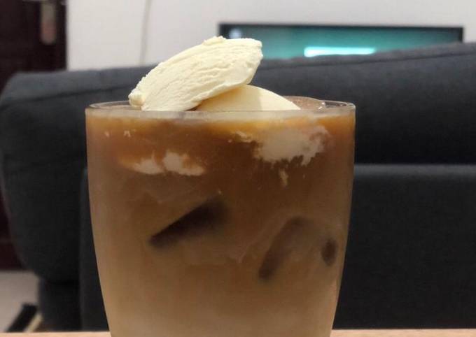 Resep Ice coffee float oleh isowedha - Cookpad