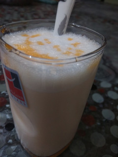 ઓરેન્જ લસ્સી (Orange lassi recipe in gujrati) રેસીપી મુખ્ય ફોટો