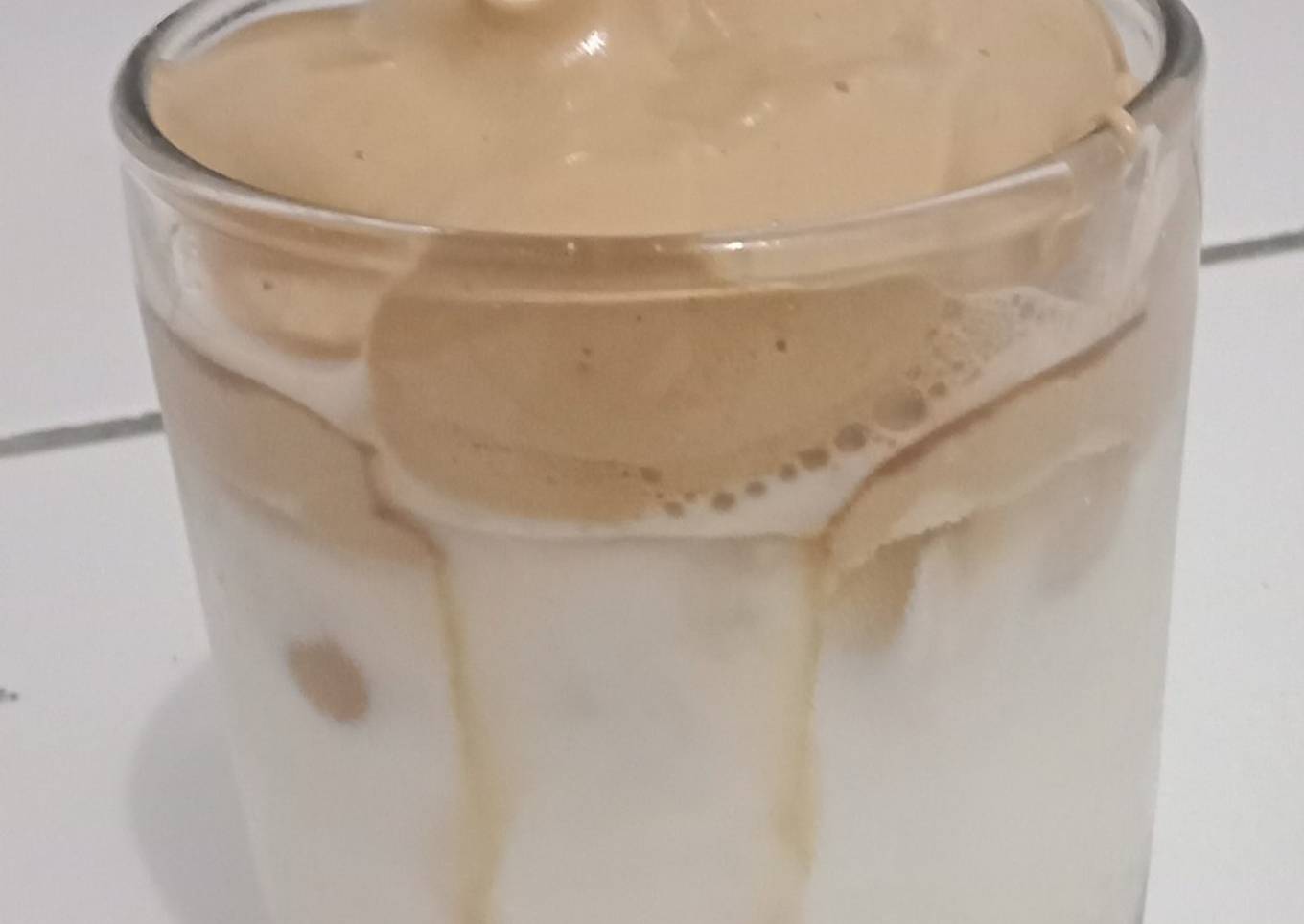 Dalgona coffee no mixer (pake saringan)