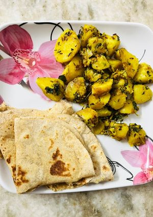A picture of Aloo Methi Sabji.