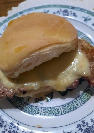 Una foto de Sandwichs bife de chorizo a la chapa