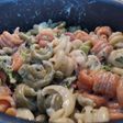 Pasta con brócoli, bacon y nata