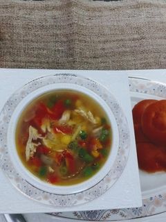 চিকেন ভেজিটেবল স্যুপ (chicken vegetables soup recipe in bengali) রেসিপির প্রধান ছবি