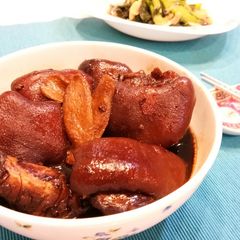 A picture of Pork Trotter in Black Vinegar and Ginger.