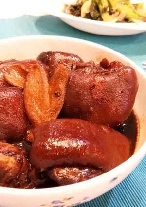 A picture of Pork Trotter in Black Vinegar and Ginger.