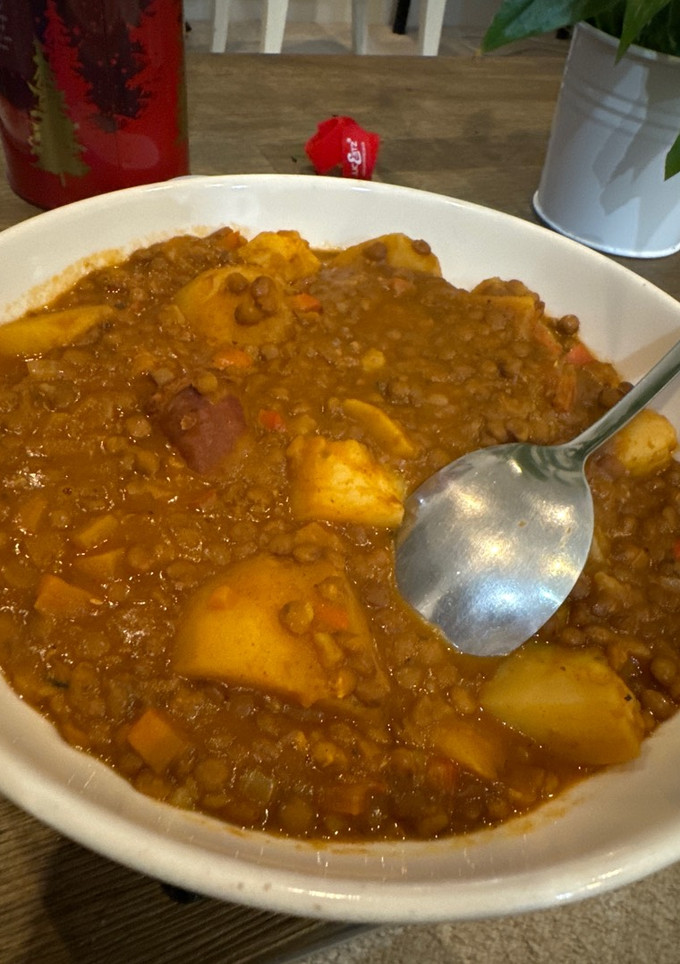 Una foto de Potaje de lentejas canario