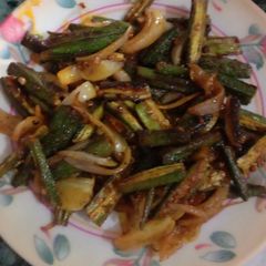 A picture of Bhindi do pyaja.