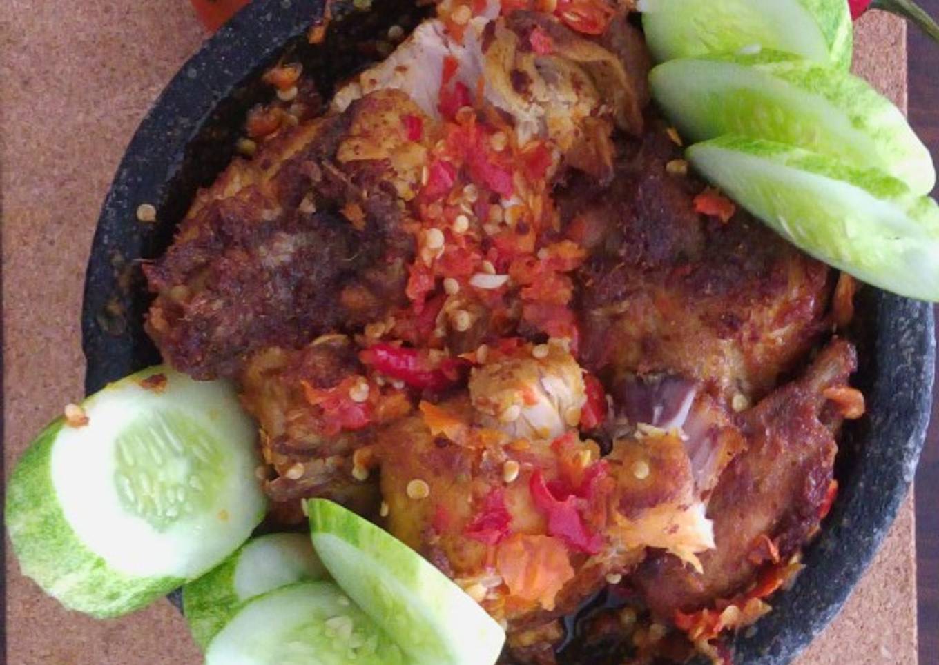 Ayam Geprek Lengkuas ft.Sambel Bawang Mba Ekky������