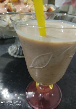A picture of Sapodilla date shake.