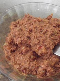 Una foto de Paté de higaditos de pollo, chiles y pera