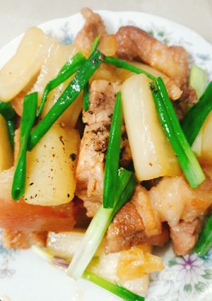 Hình của món Thịt kho củ cải trắng.