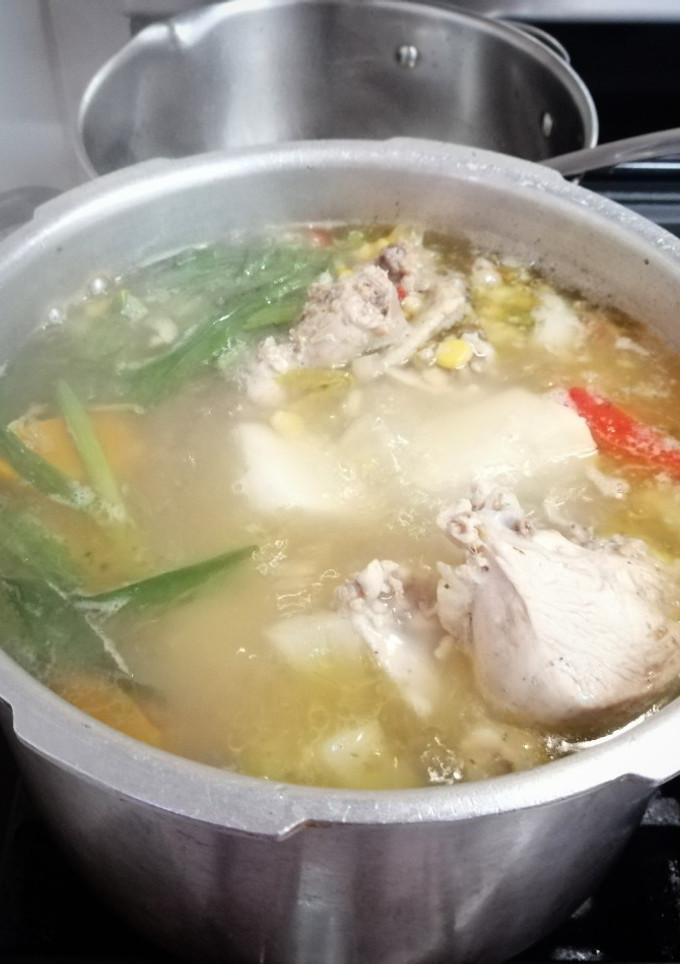 Una foto de Sopón de Pollo y Verduras