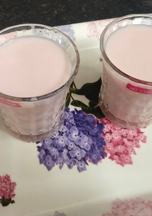 रूह अफ़ज़ा शेक (rooh afza shake in Hindi) रेसिपी मुख्य फोटो