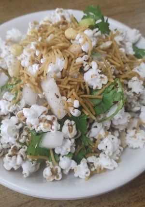 A picture of Popped sorghum bhel.