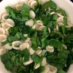 Fresh garlic and lemon pasta - can be vegan A picture of Fresh garlic and lemon pasta - can be vegan.