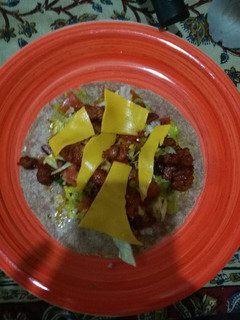 Una foto de Cetogénica: taco de chorizo fresco y queso americano