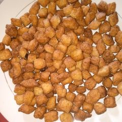 A picture of Chin chin.