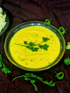 દૂધી ની કઢી (Dudhi Kadhi Recipe In Gujarati) રેસીપી મુખ્ય ફોટો