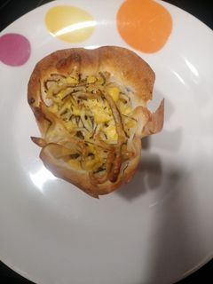 Una foto de Saquitos de revuelto de gulas