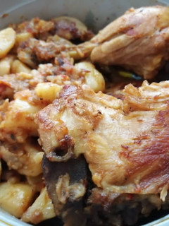 Una foto de Pollo asado a la provenzal