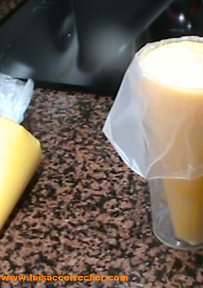 Una foto de Crema ligera de mandarina