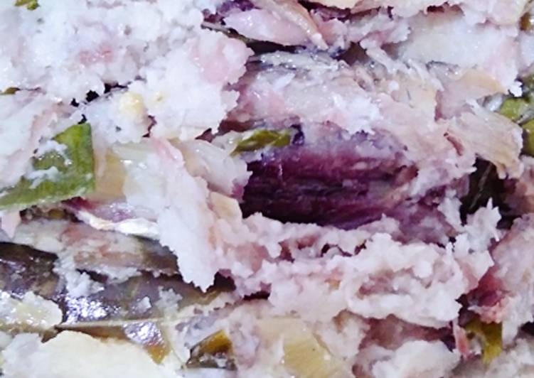 Resep Pepes ikan asin peda bumbu mangga asam pedas😘 yang praktis