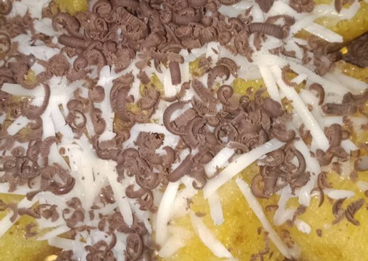 Proses Menyiapkan Singkong goreng tabur keju + coklat Anti Gagal