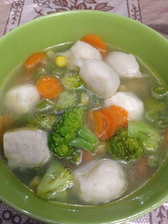 Foto resep Soup sayur bakso simple