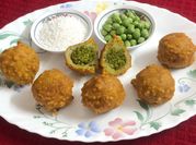 A picture of aloo sabudana vada