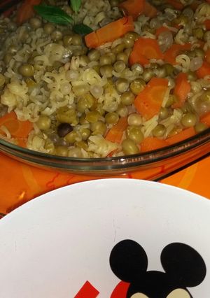 صورة لوصفة اندومي بالجزر والبازلياء