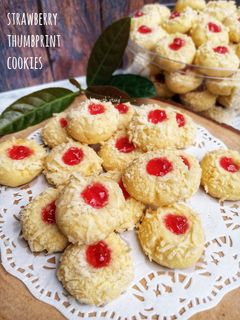 Foto resep Strawberry Thumbprint Cookies