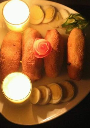 A picture of Chicken egg bread roll.