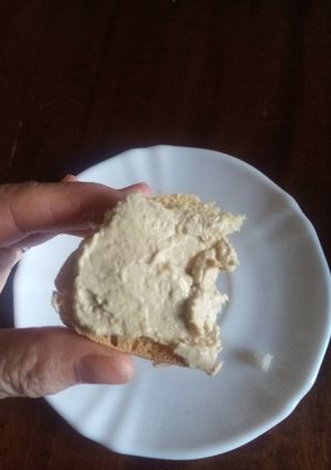 Una foto de Paté de anchoas y aceitunas verdes