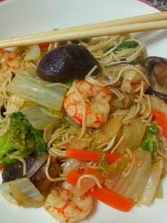 Una foto de Salteado de fideos chino