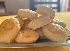 Una foto de Para el mate o la merienda: scones clásicos de limón