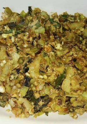 Foto principal de Revuelto de verduras y frutas secos