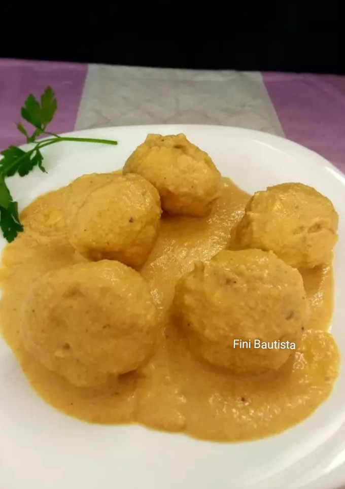 Una foto de Albóndigas en salsa de almendras