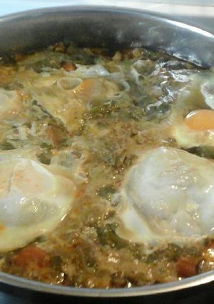 Foto principal de Menestra de verduras con huevos escalfados