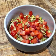 A picture of Strawberry & Pistachio Porridge.