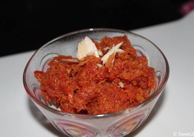 Steps to Make Favorite Gajar ka halwa- The old fashion version