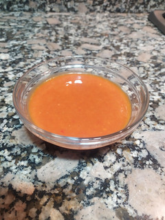 Una foto de Salsa picante sriracha
