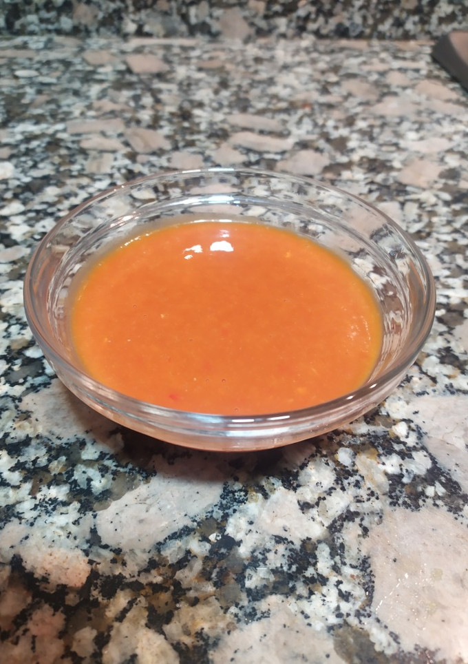 Una foto de Salsa picante sriracha