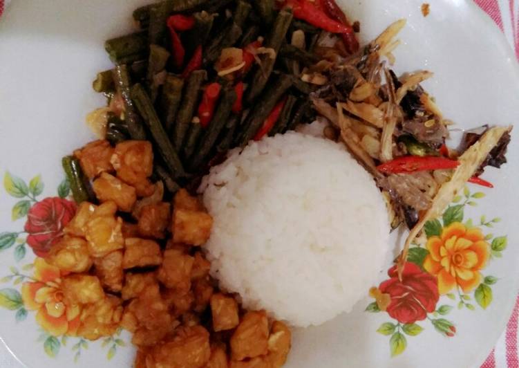 058. Oseng2 pindang, kacang panjang dan tempe goreng