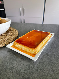 Una foto de Flan de coco y leche condensada