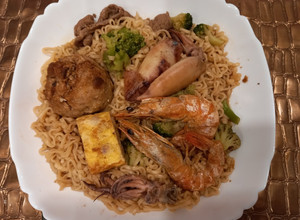 海鮮炒泡麵 的食譜成品照片