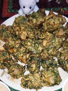 हरी मेथी के पकौड़े (hari methi ke pakode recipe in Hindi) रेसिपी मुख्य फोटो