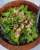 Ensalada de lechuga y mandarina con almendras caramelizadas