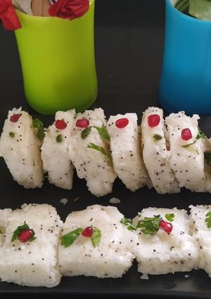 A picture of White Khata Dhokla.