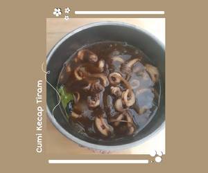 Praktis Menyajikan Cumi hitam kecap tiram Gurih Mantul